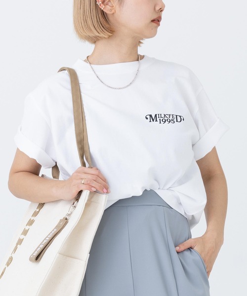 MILKFED.(ミルクフェド)の「S/S TEE FABULOUS LOGO(Tシャツ/カットソー・レディース・ホワイト/ライトブルー/ブラック/ネイビー/オフホワイト・ONE SIZE)」の8枚目の写真