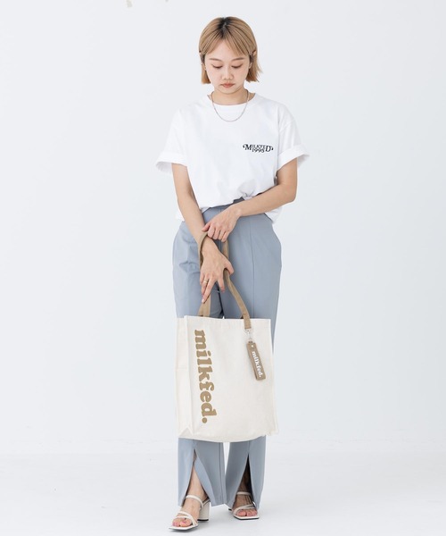 MILKFED.(ミルクフェド)の「S/S TEE FABULOUS LOGO(Tシャツ/カットソー・レディース・ホワイト/ライトブルー/ブラック/ネイビー/オフホワイト・ONE SIZE)」の11枚目の写真