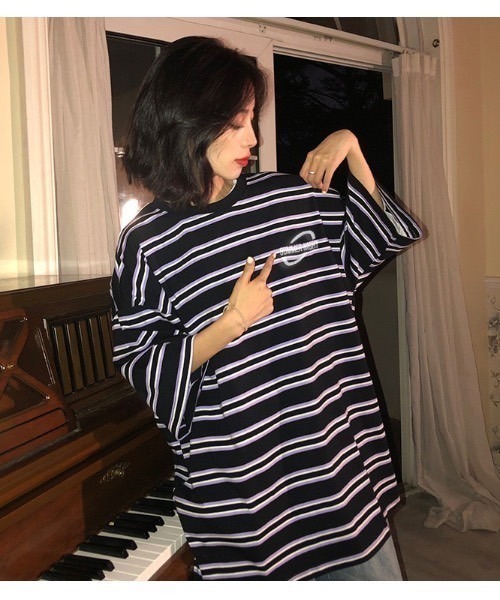 BASQUE magenta（バスクマゼンタ）の「マルチボーダービッグシルエットTシャツ（Tシャツ/カットソー・レディース・ブラック/パープル・FREE）」の3枚目の写真