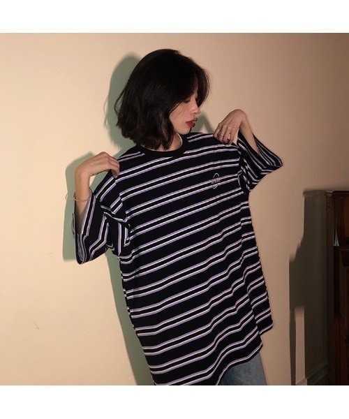 BASQUE magenta（バスクマゼンタ）の「マルチボーダービッグシルエットTシャツ（Tシャツ/カットソー・レディース・ブラック/パープル・FREE）」の4枚目の写真