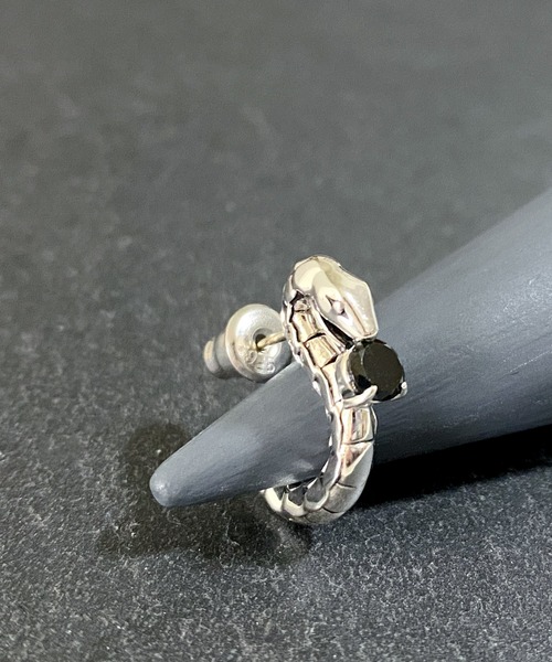 bizarre(ビザール)の「Bizarre ビザール 25Anniversary 1st Collection~サーペントバイパーシルバーピアス(ピアス(片耳用)・メンズ・ブラック/パープル/レッド/ゴールド・FREE)」の5枚目の写真