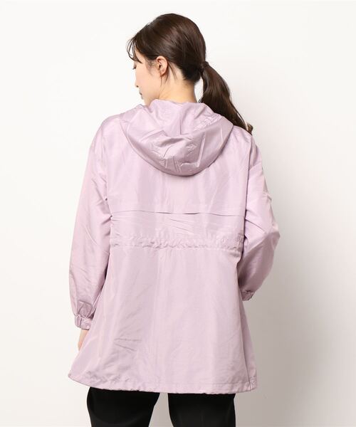 BELLUNA PLUS(ベルーナ)の「はっ水軽量パーカー(ポーチ付)(パーカー・レディース・ネイビー/ラベンダー/ピンク系その他・MEDIUM/X-LARGE/LARGE)」の12枚目の写真