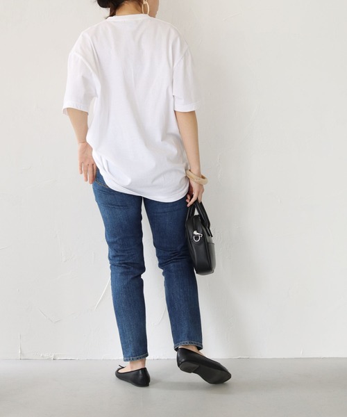 【shemoshelly】WEB限定5.6オンスユニセックスCloirロゴT