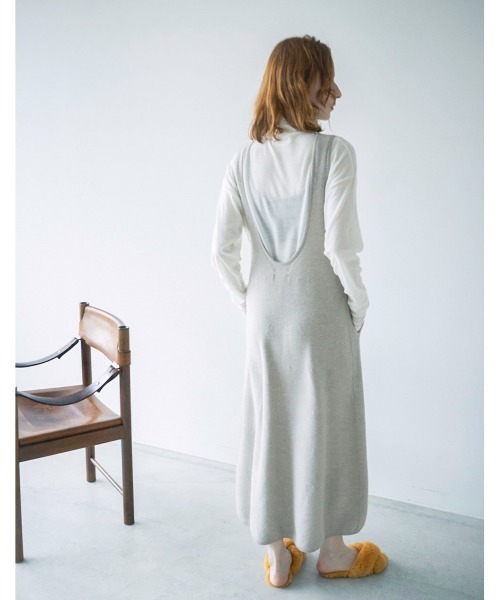 And A（アンドエー）の「unfil アンフィル / superfine merino crape-jersey  turtle スーパーファインメリノ クレープジャージー タートルネックニットソー / WWFL-UW126（ニット/セーター・レディース・ライトグレー/ブラック/オフホワイト・1）」の9枚目の写真