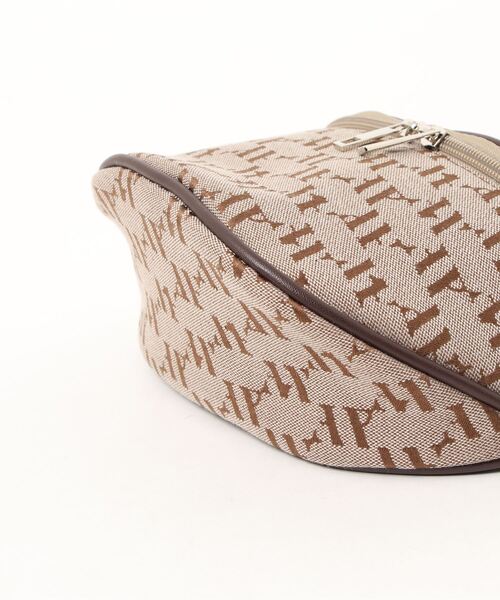 ANAP(アナップ)の「モノグラムウエストバッグ(ボディバッグ/ウエストポーチ・レディース・ベージュ・FREE)」の7枚目の写真