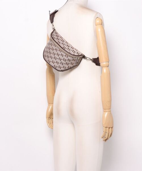 ANAP(アナップ)の「モノグラムウエストバッグ(ボディバッグ/ウエストポーチ・レディース・ベージュ・FREE)」の9枚目の写真