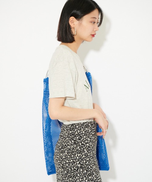 U by SPICK&SPAN(ユーバイスピックアンドスパン)の「BIGロゴTee(Tシャツ/カットソー・レディース・グレー/グリーン・FREE)」の7枚目の写真