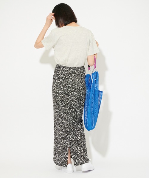 U by SPICK&SPAN(ユーバイスピックアンドスパン)の「BIGロゴTee(Tシャツ/カットソー・レディース・グレー/グリーン・FREE)」の5枚目の写真