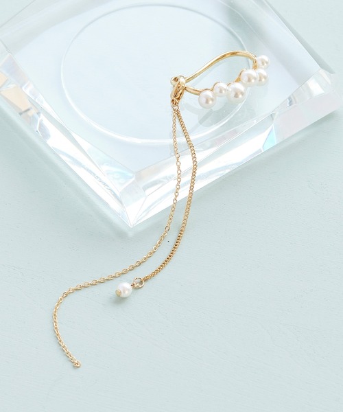 Phoebe（フィービィー）の「2wayデコラティブパールチェーンイヤーカフ（イヤーカフ・レディース・イエローゴールド/シルバー/ピンクゴールド/ゴールド系1/シルバー系1・FREE）」の11枚目の写真