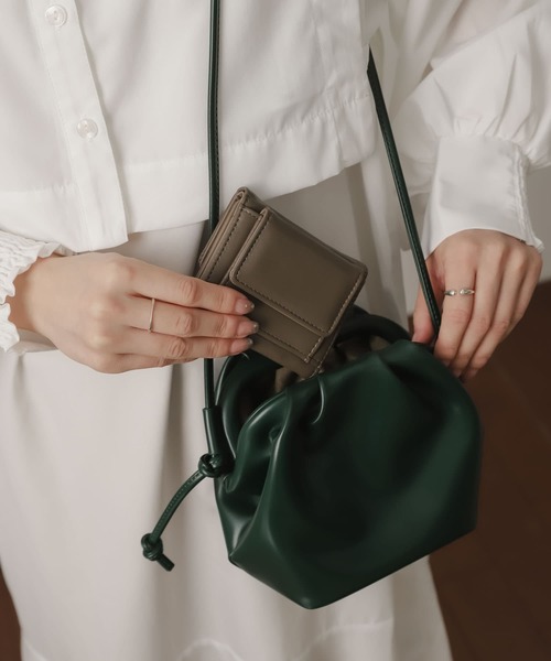 SENSE OF PLACE by URBAN RESEARCH（センスオブプレイスバイアーバンリサーチ）の「ボリュームタックショルダーバッグ（ショルダーバッグ・レディース・オレンジ/ブルー/アイボリー/ブラック/グリーン・ONE）」の9枚目の写真