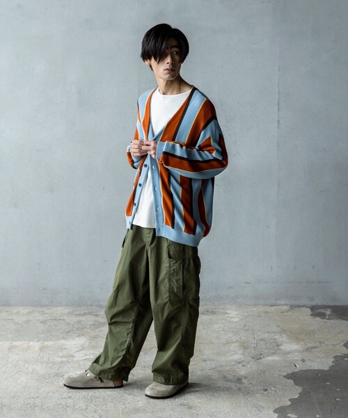 BEAMS(ビームス)の「BEAMS / 9ゲージ マルチストライプ ニットカーディガン(カーディガン/ボレロ・メンズ・ネイビー/サックスブルー・S/M/L/XL)」の4枚目の写真