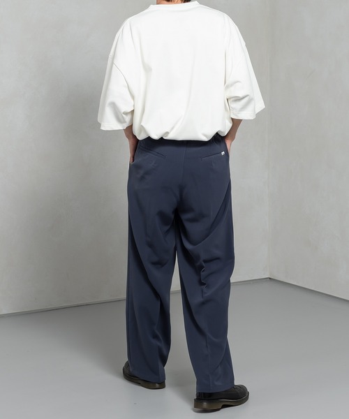 Perushu（ペルーシュ）の「ファイアハートプリントTシャツ（Tシャツ/カットソー・メンズ・チャコールグレー/レッド/オフホワイト・MEDIUM/LARGE）」の4枚目の写真