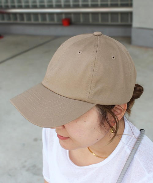 United Athle(ユナイテッドアスレ)の「【UNITED ATHLE】ユナイテッドアスレ コットン ツイル ロー キャップ 9670(キャップ・レディース・ブラック/ベージュ/グリーン/スモークピンク/ホワイト/モカ/ライトブルー/インディゴブルー・FREE)」の4枚目の写真