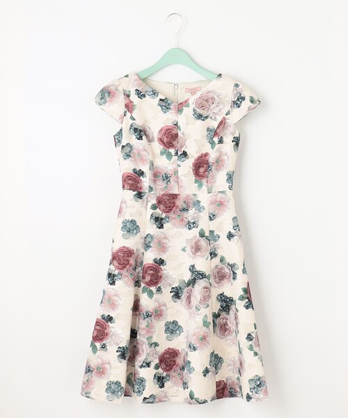 TOCCA(トッカ)の「ATELIER SENKA ドレス(ワンピース・レディース・アイボリー系7/ブラック系7・4/6/2/0)」の11枚目の写真