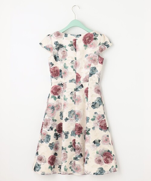 TOCCA(トッカ)の「ATELIER SENKA ドレス(ワンピース・レディース・アイボリー系7/ブラック系7・4/6/2/0)」の10枚目の写真