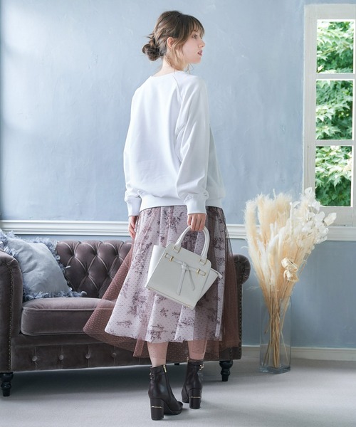 NOELA(ノエラ)の「【WEB限定】オーバーサイズロゴスウェット(スウェット・レディース・チャコールグレー/ネイビー/オフホワイト・フリー)」の7枚目の写真