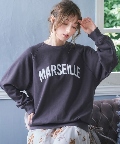 NOELA(ノエラ)の「【WEB限定】オーバーサイズロゴスウェット(スウェット・レディース・チャコールグレー/ネイビー/オフホワイト・フリー)」の9枚目の写真