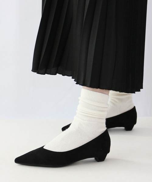 Fin(フィン)の「ポインテッドトゥVカットパンプス【低反発スポンジ入り】(パンプス・レディース・ベージュ/ブラック系その他/グレー/ブラック・23.5cm/22.5cm/24cm/23cm/24.5cm)」の12枚目の写真