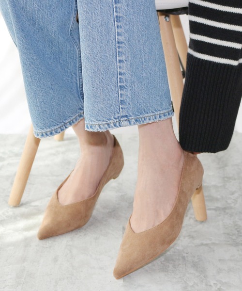 Fin(フィン)の「ポインテッドトゥVカットパンプス【低反発スポンジ入り】(パンプス・レディース・ベージュ/ブラック系その他/グレー/ブラック・23.5cm/22.5cm/24cm/23cm/24.5cm)」の18枚目の写真