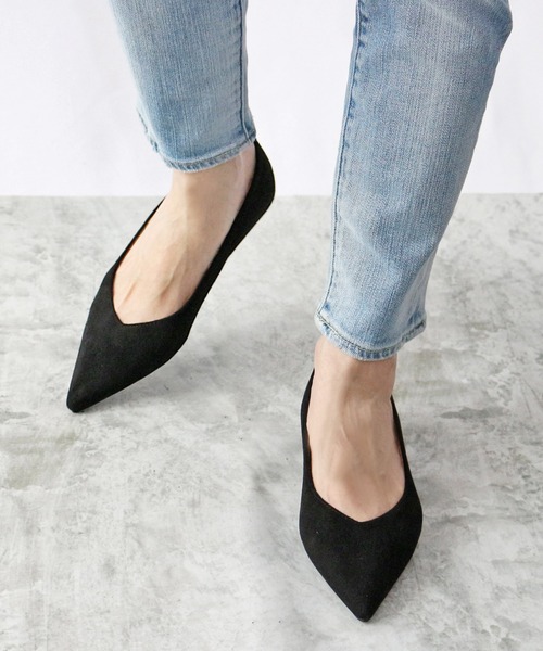 Fin(フィン)の「ポインテッドトゥVカットパンプス【低反発スポンジ入り】(パンプス・レディース・ベージュ/ブラック系その他/グレー/ブラック・23.5cm/22.5cm/24cm/23cm/24.5cm)」の22枚目の写真