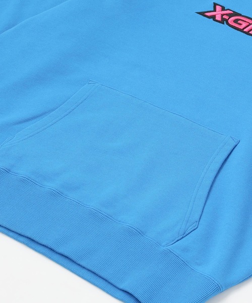 X-girl（エックスガール）の「3D EMBROIDERY LOGO SWEAT HOODIE（パーカー・レディース・ブルー/ネイビー/オレンジ・L/M/XL/S）」の11枚目の写真