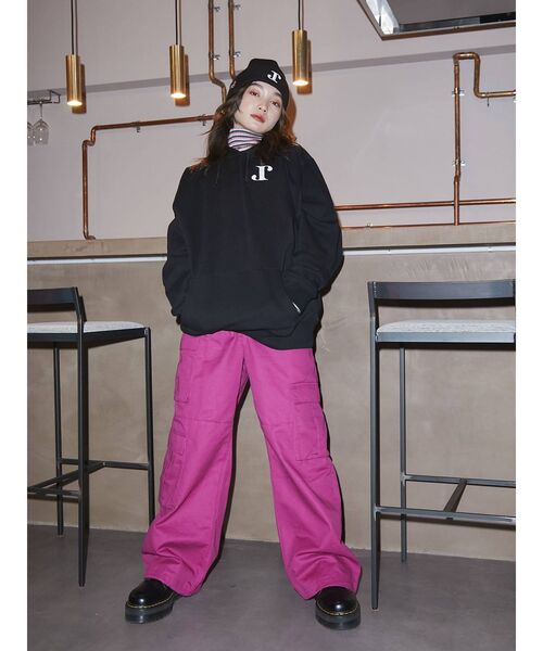 jouetie（ジュエティ）の「NEW ERAバタフライフーディー【コラボ】（パーカー・レディース・ブラック・MEDIUM）」の8枚目の写真