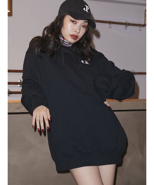 jouetie（ジュエティ）の「NEW ERAバタフライフーディー【コラボ】（パーカー・レディース・ブラック・MEDIUM）」の11枚目の写真