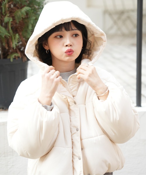 FREE'S MART（フリーズマート）の「◆中綿ラウンドヘムショートブルゾン（ブルゾン・レディース・ブラック/ブルー/ホワイト・SMALL/MEDIUM）」の6枚目の写真