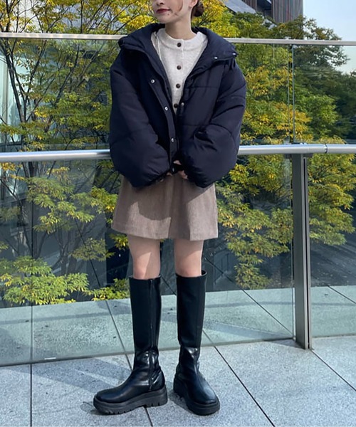 FREE'S MART（フリーズマート）の「◆中綿ラウンドヘムショートブルゾン（ブルゾン・レディース・ブラック/ブルー/ホワイト・SMALL/MEDIUM）」の10枚目の写真