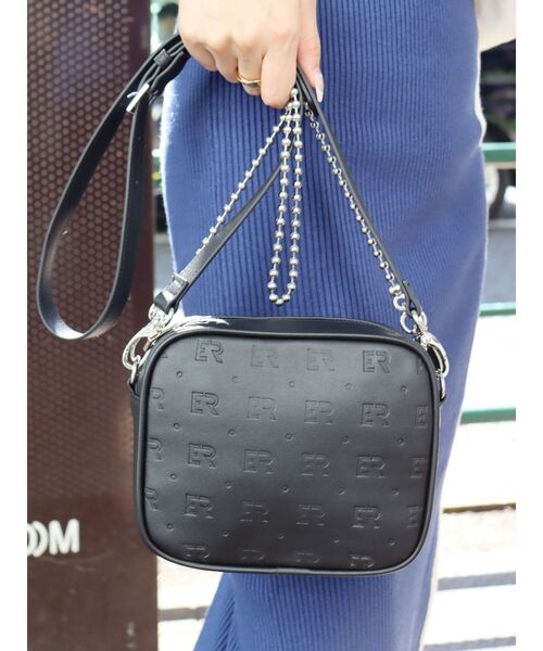 EVRIS（エヴリス）の「ボールチェーンエンボスミニショルダーBAG（ショルダーバッグ・レディース・ブラック/シルバー/ホワイト・FREE）」の8枚目の写真