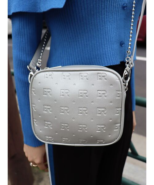 EVRIS（エヴリス）の「ボールチェーンエンボスミニショルダーBAG（ショルダーバッグ・レディース・ブラック/シルバー/ホワイト・FREE）」の10枚目の写真