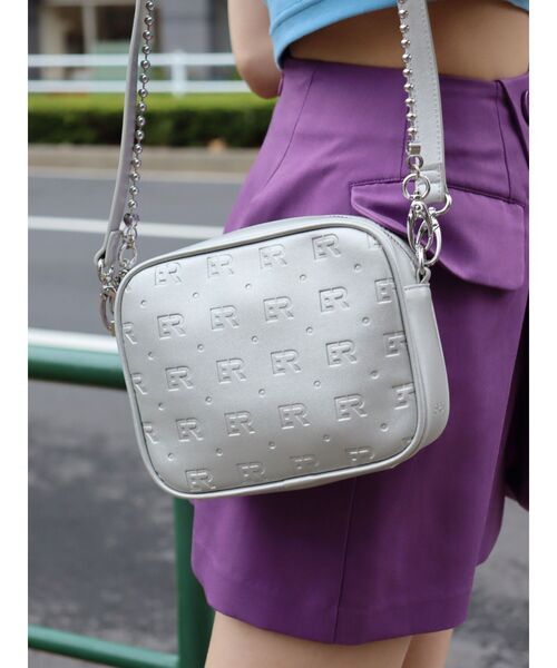 EVRIS（エヴリス）の「ボールチェーンエンボスミニショルダーBAG（ショルダーバッグ・レディース・ブラック/シルバー/ホワイト・FREE）」の12枚目の写真