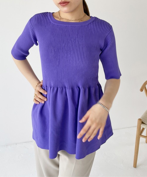 Meli rich（メリーリッチ）の「リブペプラムプルオーバー（Tシャツ/カットソー・レディース・ブラック/ホワイト/グリーン/パープル・FREE）」の4枚目の写真