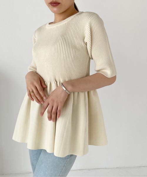 Meli rich（メリーリッチ）の「リブペプラムプルオーバー（Tシャツ/カットソー・レディース・ブラック/ホワイト/グリーン/パープル・FREE）」の2枚目の写真