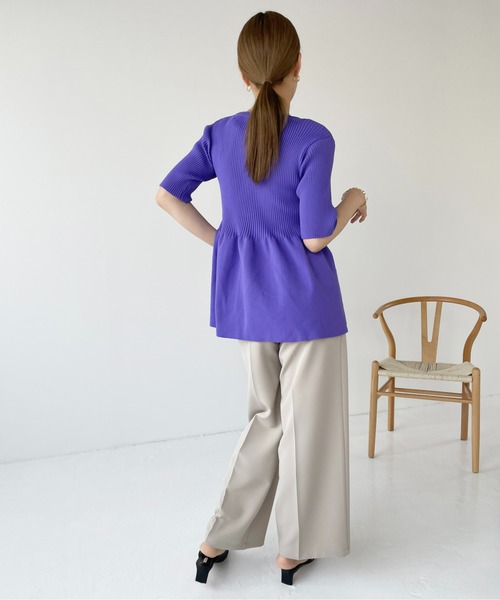 Meli rich（メリーリッチ）の「リブペプラムプルオーバー（Tシャツ/カットソー・レディース・ブラック/ホワイト/グリーン/パープル・FREE）」の6枚目の写真