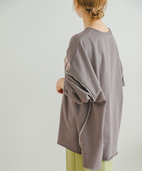 ITEMS URBANRESEARCH（アイテムズ アーバンリサーチ）の「ロゴスウェット（Tシャツ/カットソー・レディース・チャコールグレー/モカ/グレー・FREE）」の5枚目の写真