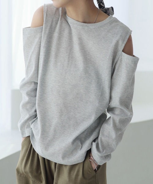 LAFFMO(ラフモ)の「ショルダースリットシアーリブトップス(Tシャツ/カットソー・レディース・グレー/ブラック/ホワイト/ブルー・FREE)」の1枚目の写真