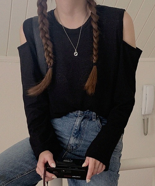 LAFFMO(ラフモ)の「ショルダースリットシアーリブトップス(Tシャツ/カットソー・レディース・グレー/ブラック/ホワイト/ブルー・FREE)」の3枚目の写真