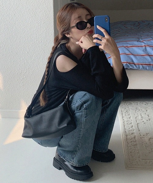 LAFFMO(ラフモ)の「ショルダースリットシアーリブトップス(Tシャツ/カットソー・レディース・グレー/ブラック/ホワイト/ブルー・FREE)」の21枚目の写真