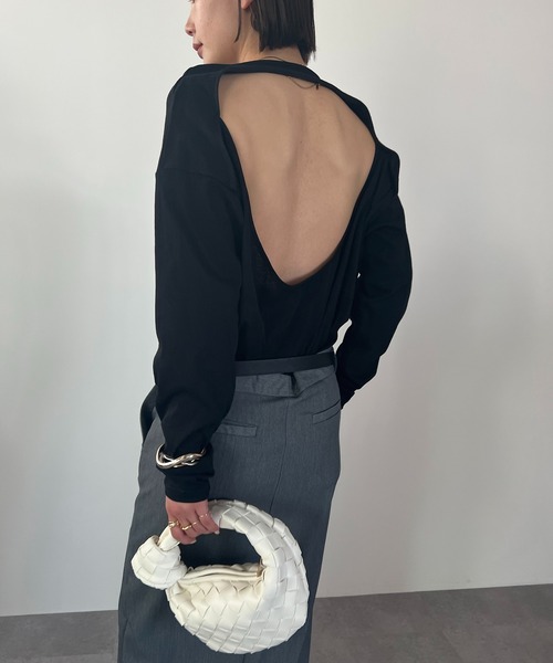 HANNE(アン)の「バックデザインロングスリーブTEE(Tシャツ/カットソー・レディース・ブラック/ブルー/アイボリー・フリー)」の2枚目の写真