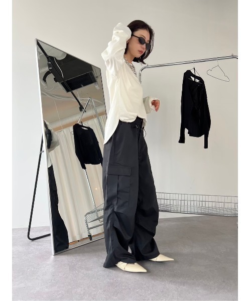 HANNE(アン)の「バックデザインロングスリーブTEE(Tシャツ/カットソー・レディース・ブラック/ブルー/アイボリー・フリー)」の21枚目の写真