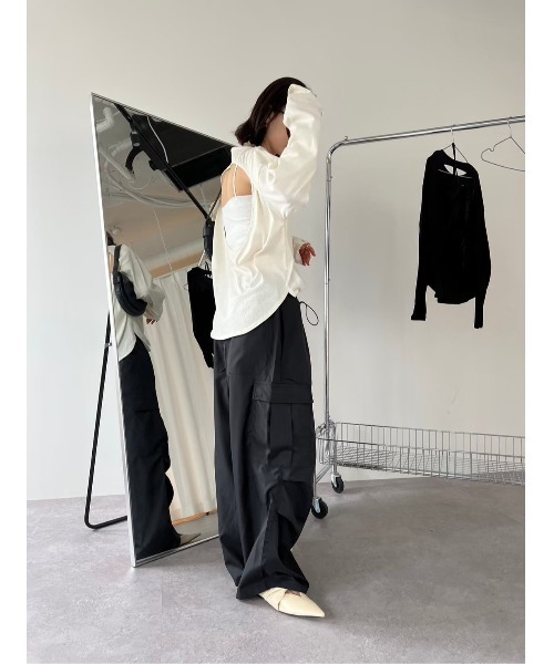 HANNE(アン)の「バックデザインロングスリーブTEE(Tシャツ/カットソー・レディース・ブラック/ブルー/アイボリー・フリー)」の22枚目の写真