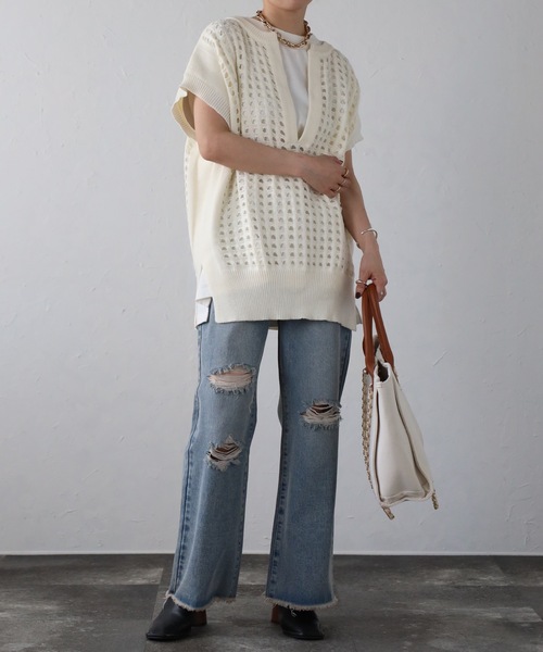 ap retro(アプレトロ)の「ディープVネック 透かしニット ベスト(ベスト・レディース・ブラック/グレー/アイボリー/ネイビー・FREE)」の12枚目の写真