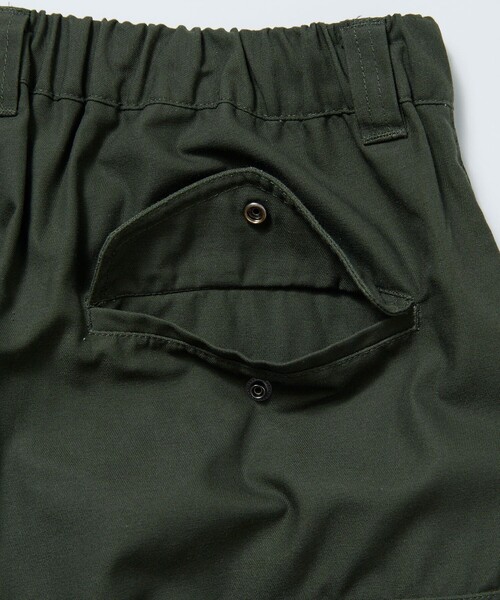 FREAK'S STORE(フリークスストア)の「限定展開 6ポケット ワイドシルエット カーゴパンツ(カーゴパンツ・メンズ・オリーブ/ベージュ/ブラック・SMALL/MEDIUM/LARGE)」の13枚目の写真