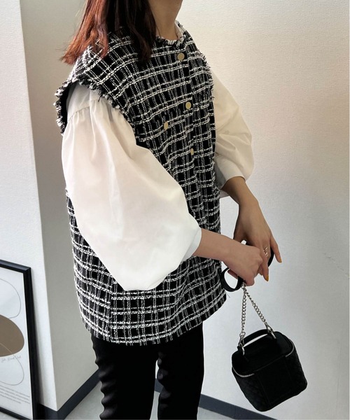 Isn't She?(イズントシー)の「金ボタンツイードジレベスト(ベスト・レディース・ブラック/アイボリー・FREE)」の16枚目の写真