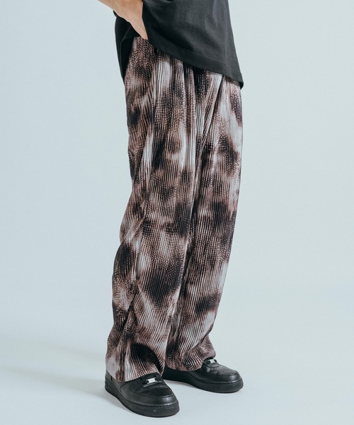 Ressaca（レサーカ）の「ルーズストレートシルエット タイダイ柄ワイドタックイージーパンツ（その他パンツ・メンズ・ブラウン/ホワイト・M/XL/L）」の4枚目の写真