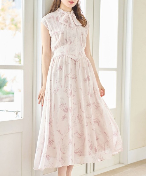 tocco closet（トッコ　クローゼット）の「２ＷＡＹボウタイリボン付きウエストりぼんフラワープリントシアーワンピース（ワンピース・レディース・ホワイト/サックスブルー/ピンク・M）」の3枚目の写真