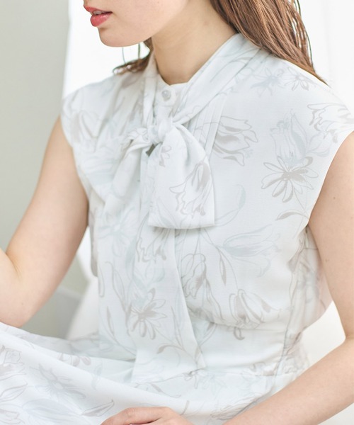 tocco closet（トッコ　クローゼット）の「２ＷＡＹボウタイリボン付きウエストりぼんフラワープリントシアーワンピース（ワンピース・レディース・ホワイト/サックスブルー/ピンク・M）」の10枚目の写真