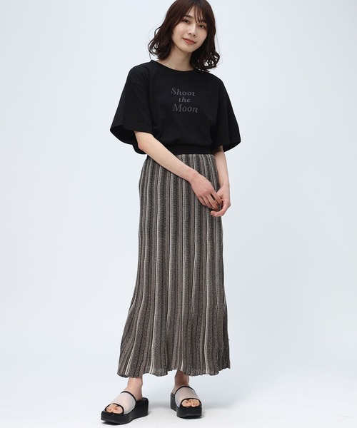 AnNet(アネット)の「【サマーニット素材】 ウエストゴム マルチストライプ ロングスカート(スカート・レディース・オレンジ/ブラック・4L/5L/3L)」の4枚目の写真