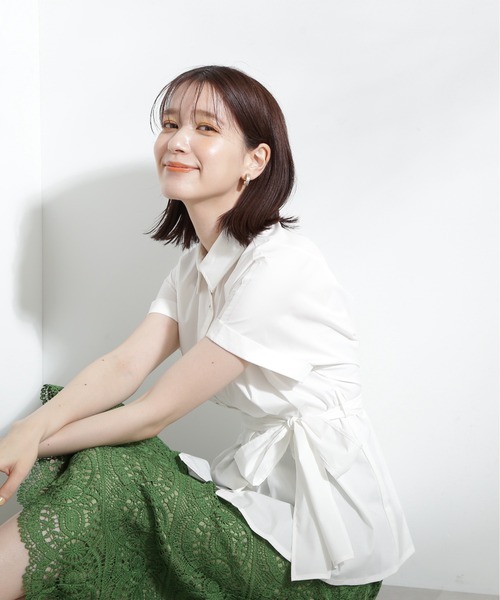 N.（N. Natural Beauty Basic）（エヌエヌナチュラルビューティーベーシック）の「◆ウエストリボンペプラムシャツブラウス（シャツ/ブラウス・レディース・ブラック/カーキ/オフホワイト・MEDIUM）」の5枚目の写真